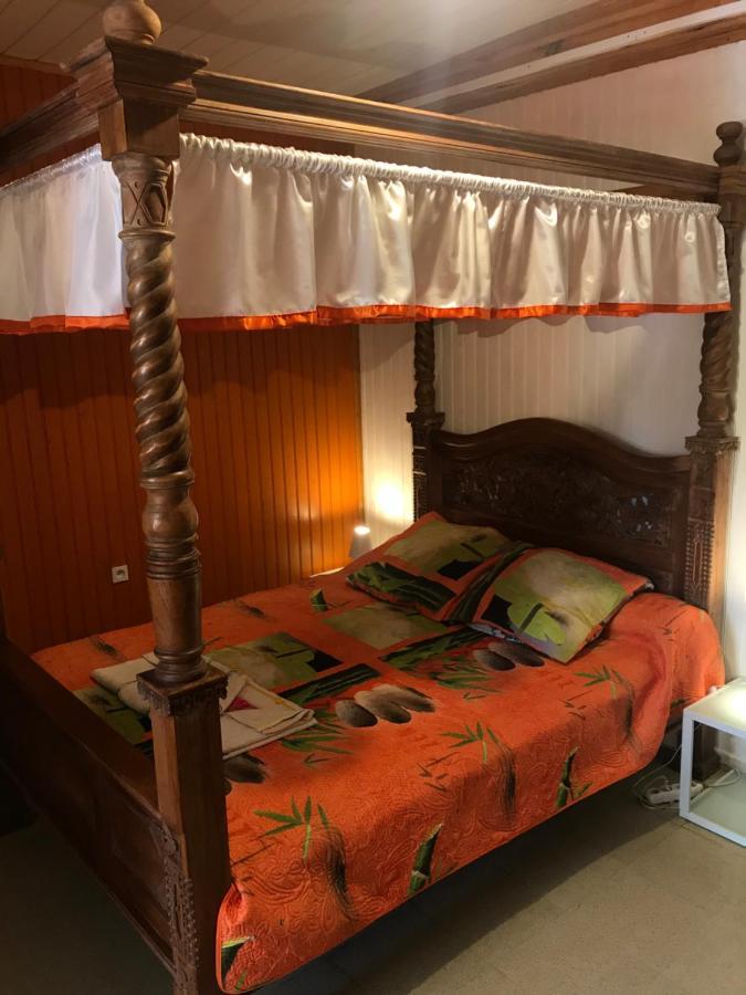 Bed and Breakfast Le Jean Robert Salazie Esterno foto